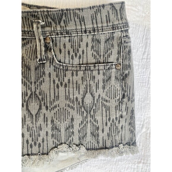 ROXY Denim Short Shorts Women Teen 9/29 Grey Native Distressed Low Rise Raw Hem - Picture 2 of 12